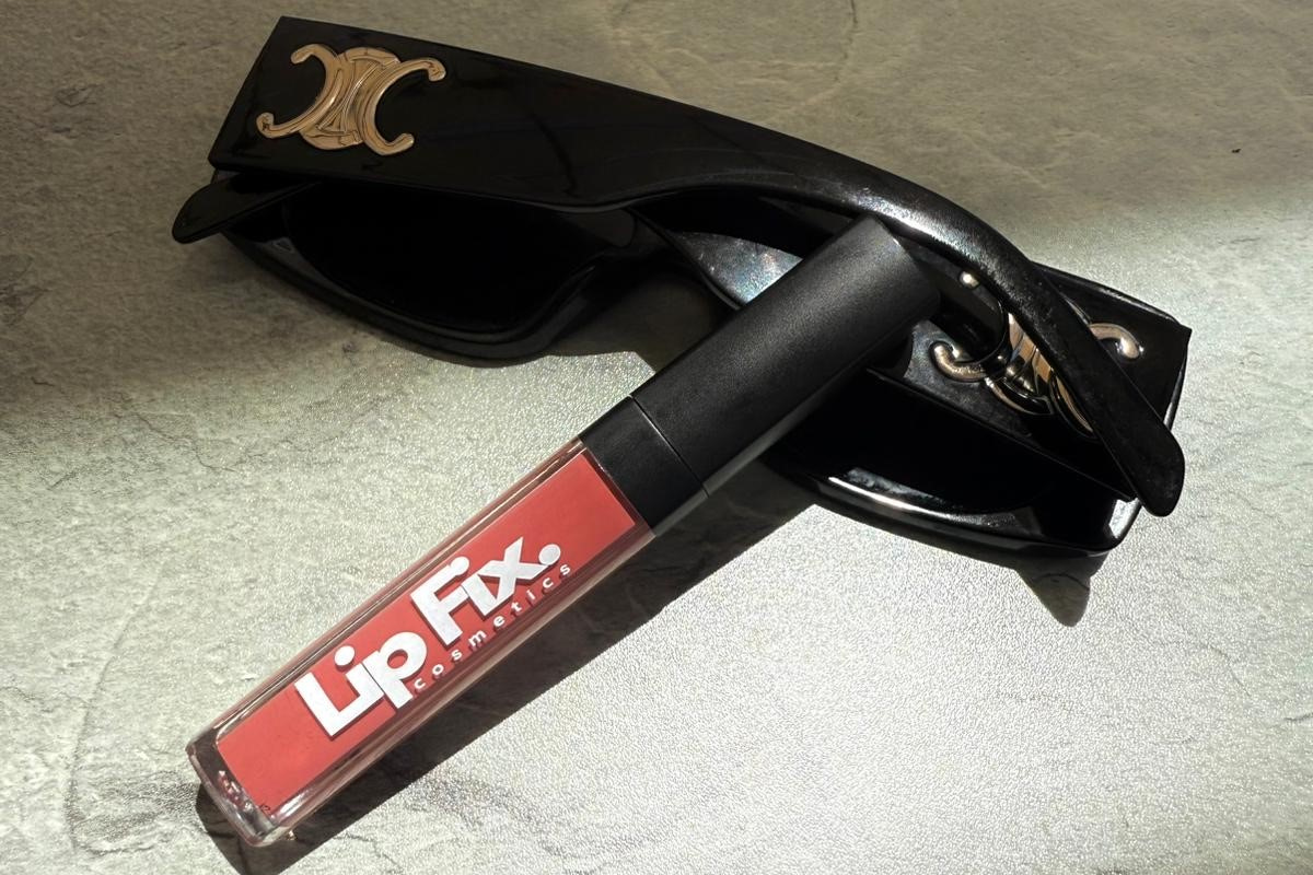 Day to night lip gloss looks